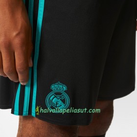 Real Madrid Shortsit Vieras 2017-2018